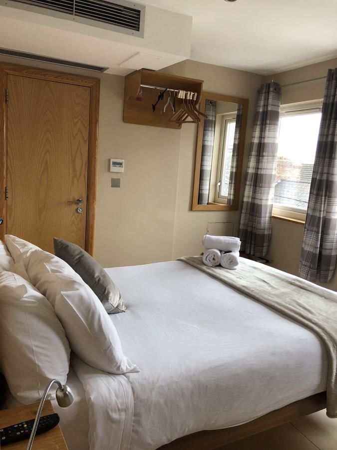 Гостевой дом The Eyre Square Townhouse Голуэй