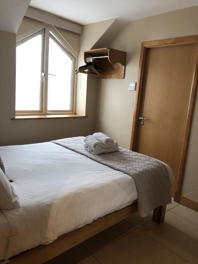 Гостевой дом The Eyre Square Townhouse Голуэй