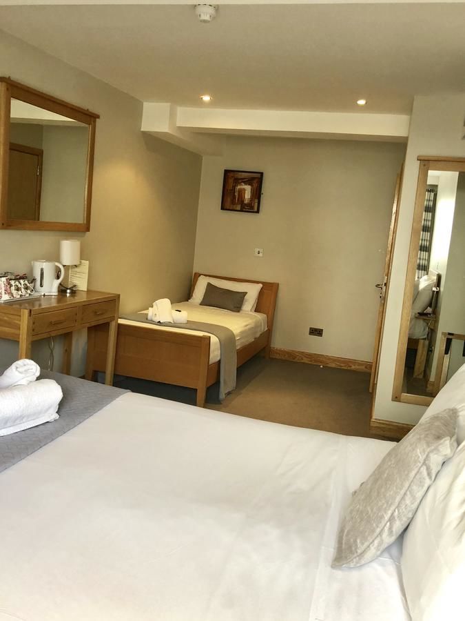 Гостевой дом The Eyre Square Townhouse Голуэй