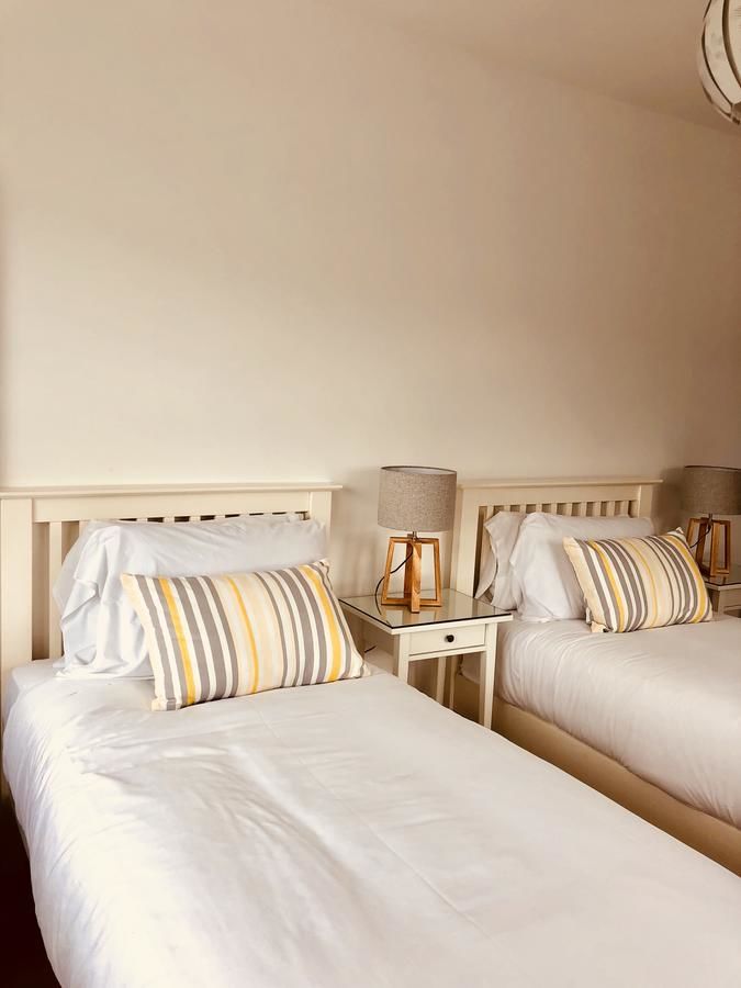 Гостевой дом The Eyre Square Townhouse Голуэй