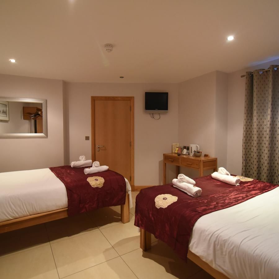 Гостевой дом The Eyre Square Townhouse Голуэй