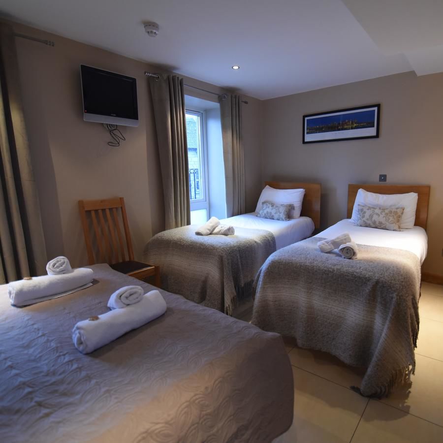 Гостевой дом The Eyre Square Townhouse Голуэй