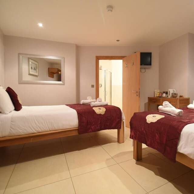 Гостевой дом The Eyre Square Townhouse Голуэй-25